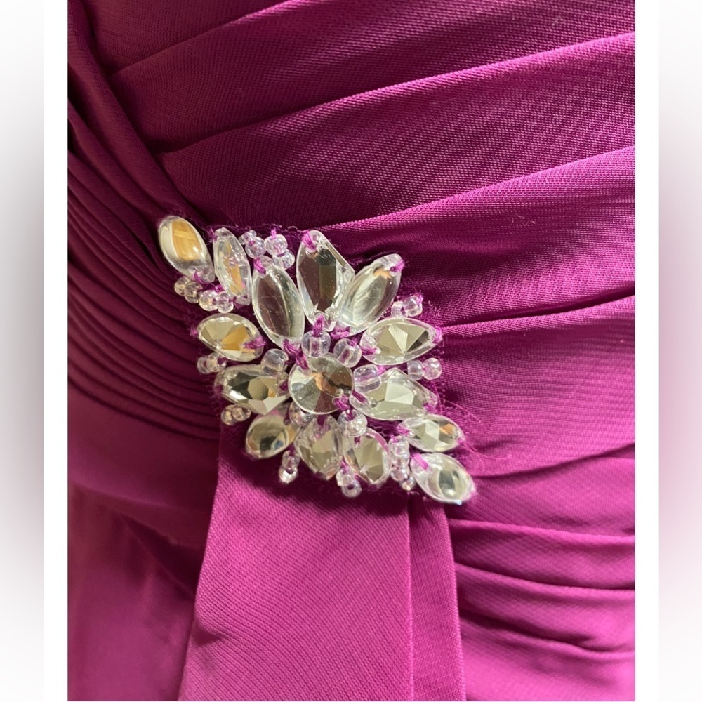 DaVinci | Size 12 | Purple long dress | Prom | Gala | Wedding | Evening Gown - Picture 5 of 10